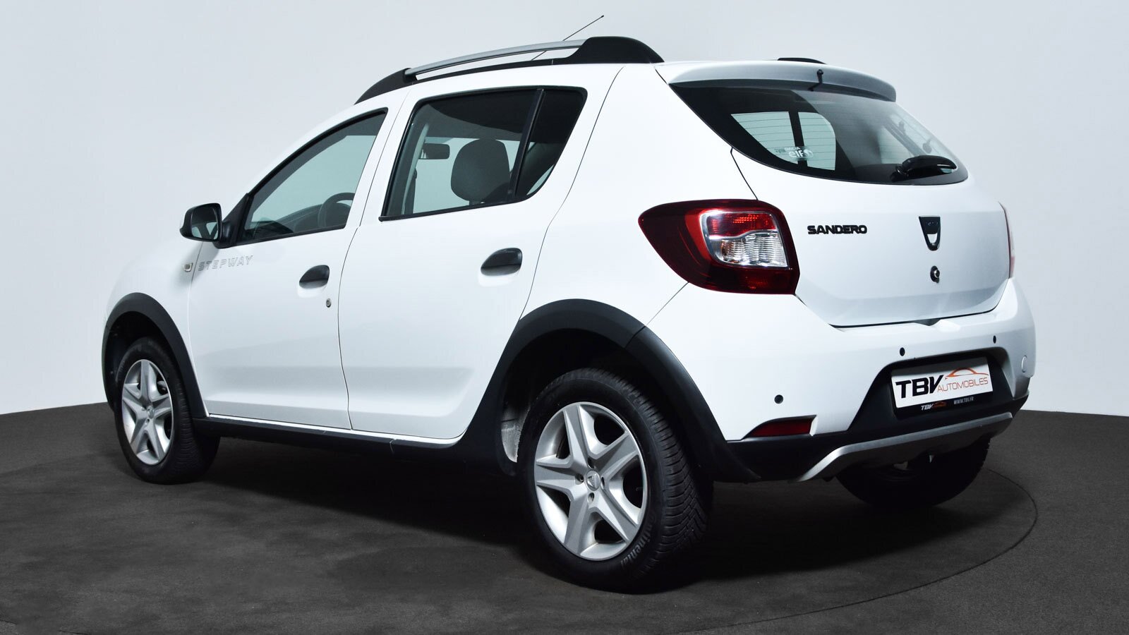 DACIA SANDERO STEPWAY TCE 90CV ou équivalent